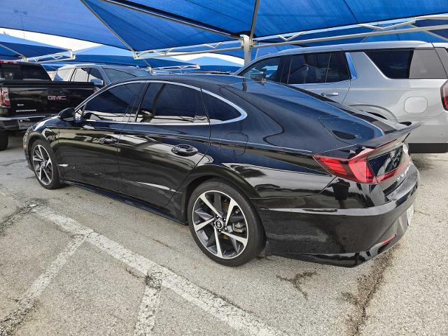 2021 Hyundai SONATA Vehicle Photo in DENTON, TX 76210-9321