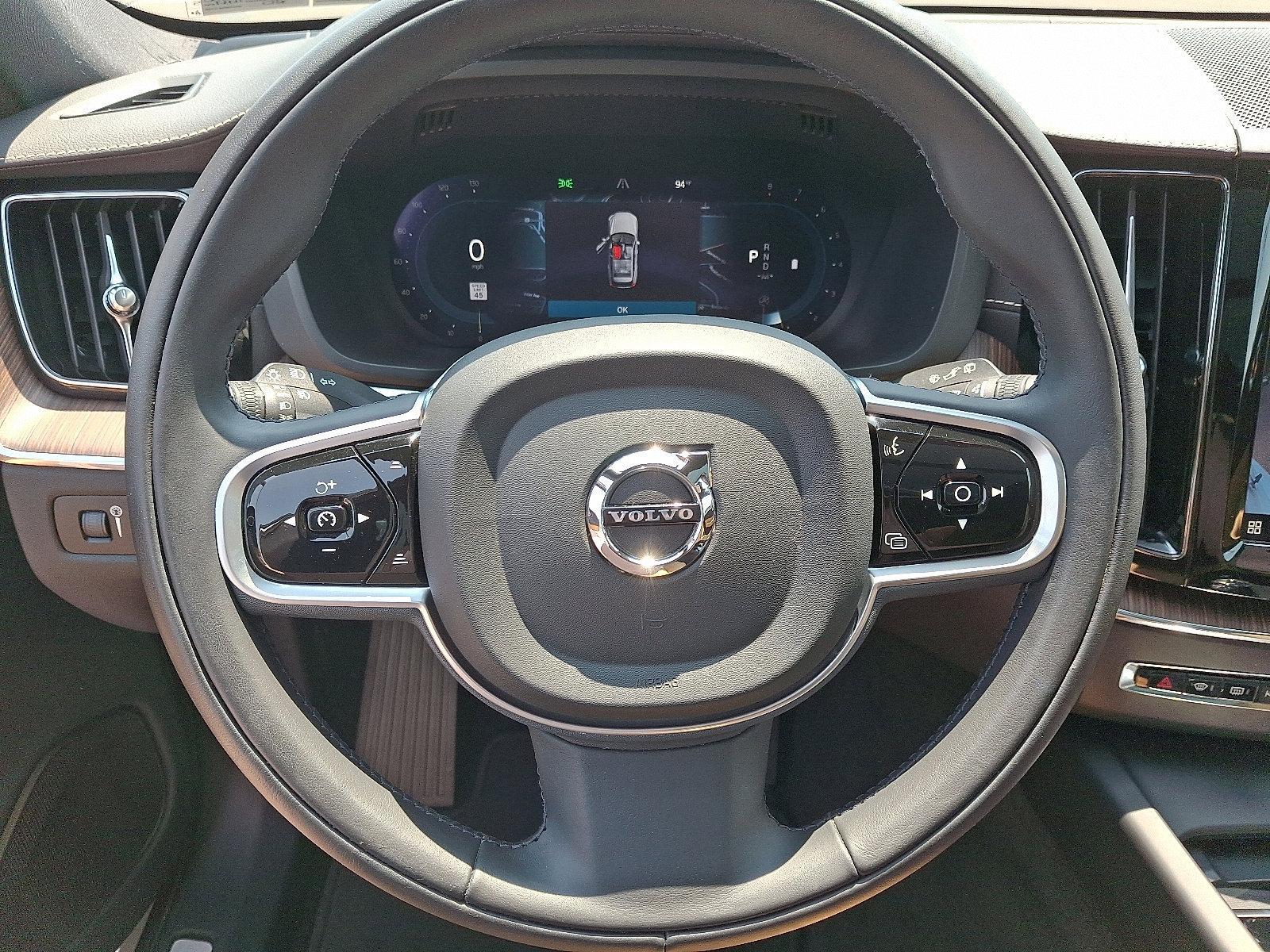 2022 Volvo XC60 Vehicle Photo in Trevose, PA 19053