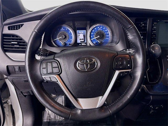 2018 Toyota Sienna Vehicle Photo in PUYALLUP, WA 98371-4149