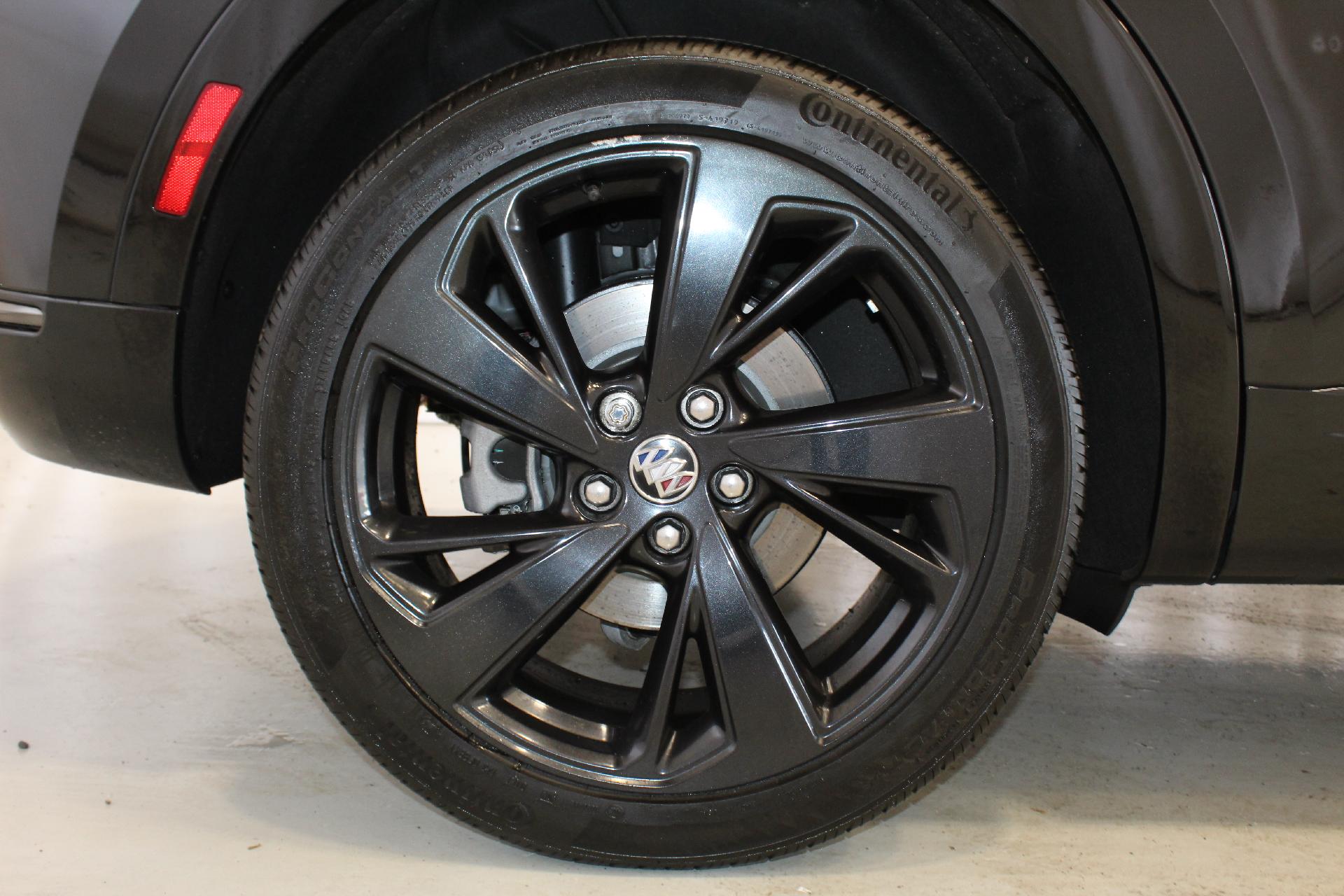 2023 Buick Envision Vehicle Photo in NORTHAMPTON, MA 01060-1120