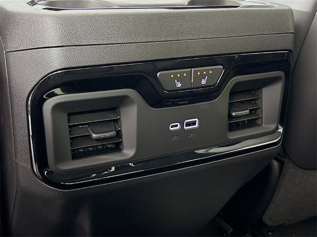 2025 GMC Sierra 1500 Vehicle Photo in PUYALLUP, WA 98371-4149