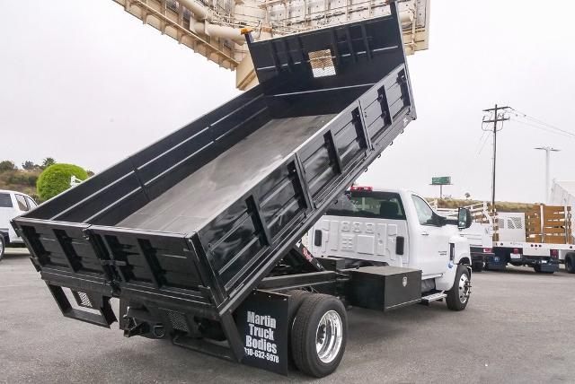 2023 Chevrolet Silverado Chassis Cab Vehicle Photo in VENTURA, CA 93003-8585