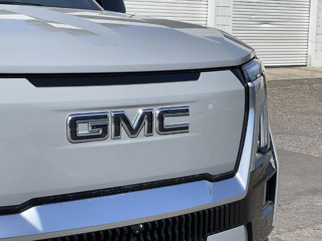 2024 GMC Sierra EV Vehicle Photo in TURLOCK, CA 95380-4918