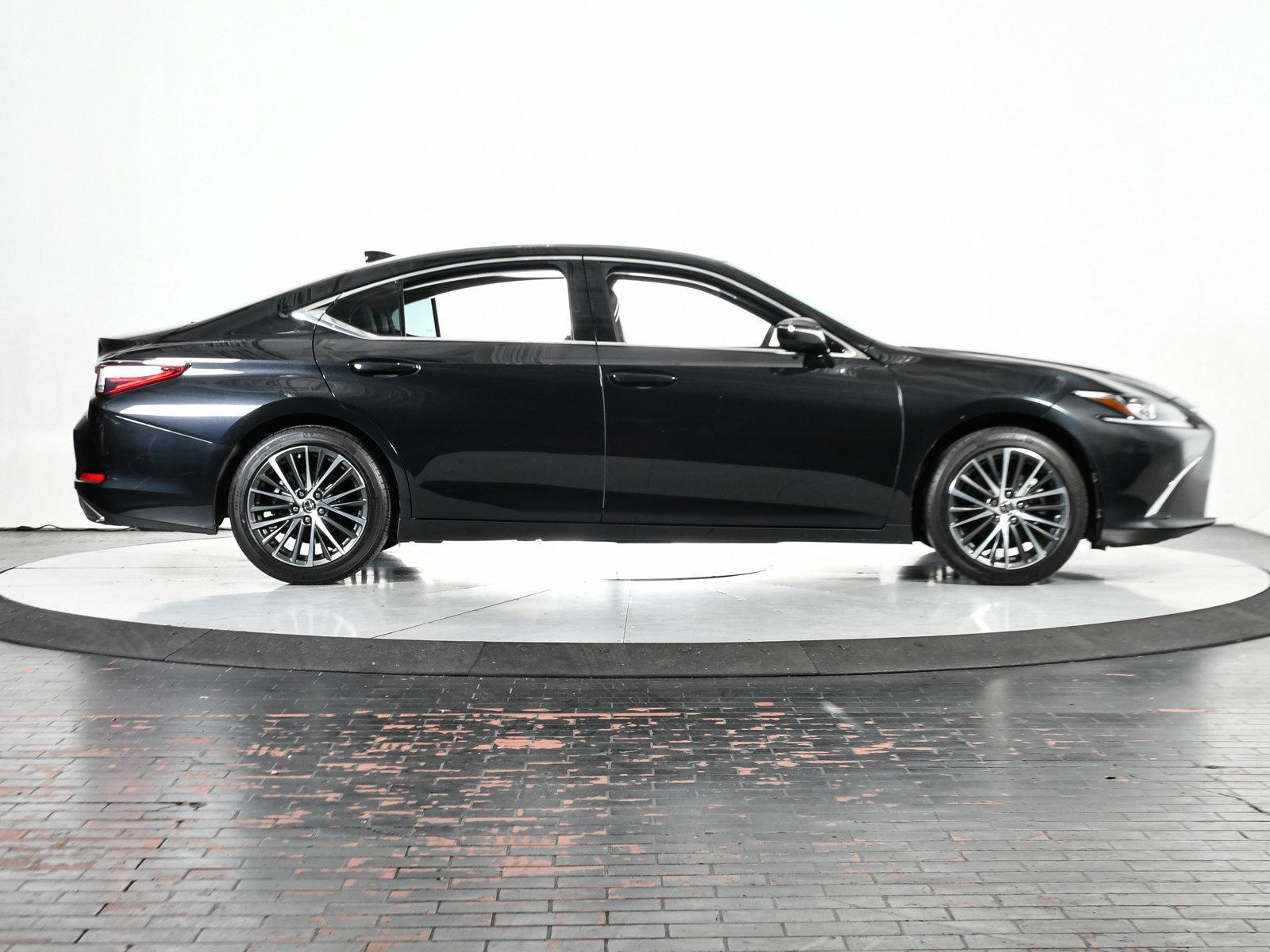 2022 Lexus ES 350 Vehicle Photo in DALLAS, TX 75235