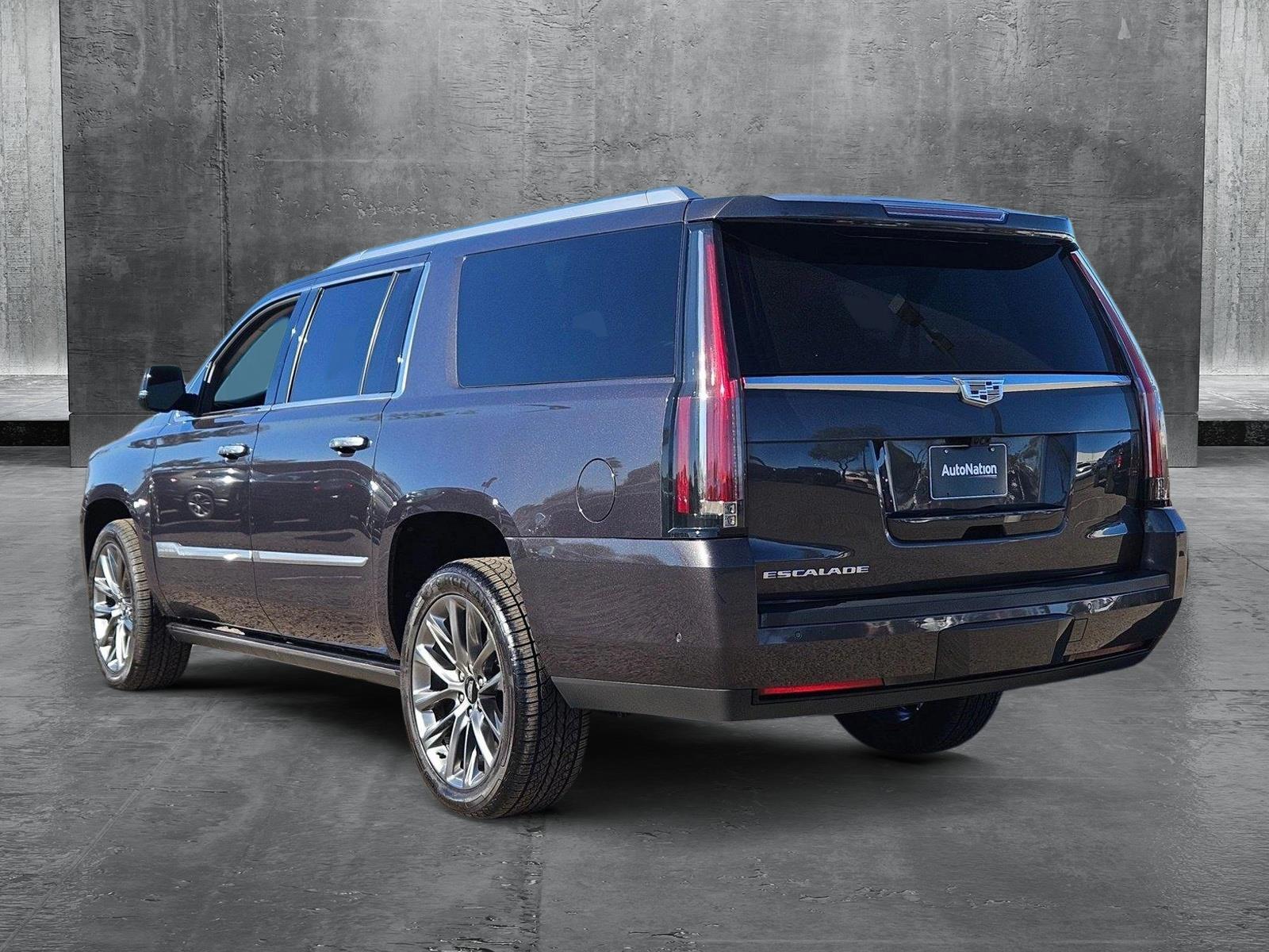 2018 Cadillac Escalade ESV Vehicle Photo in PEORIA, AZ 85382-3715