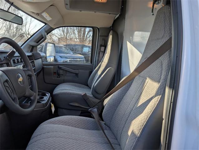 2024 Chevrolet Express Commercial Cutaway Vehicle Photo in ENGLEWOOD, CO 80113-6708