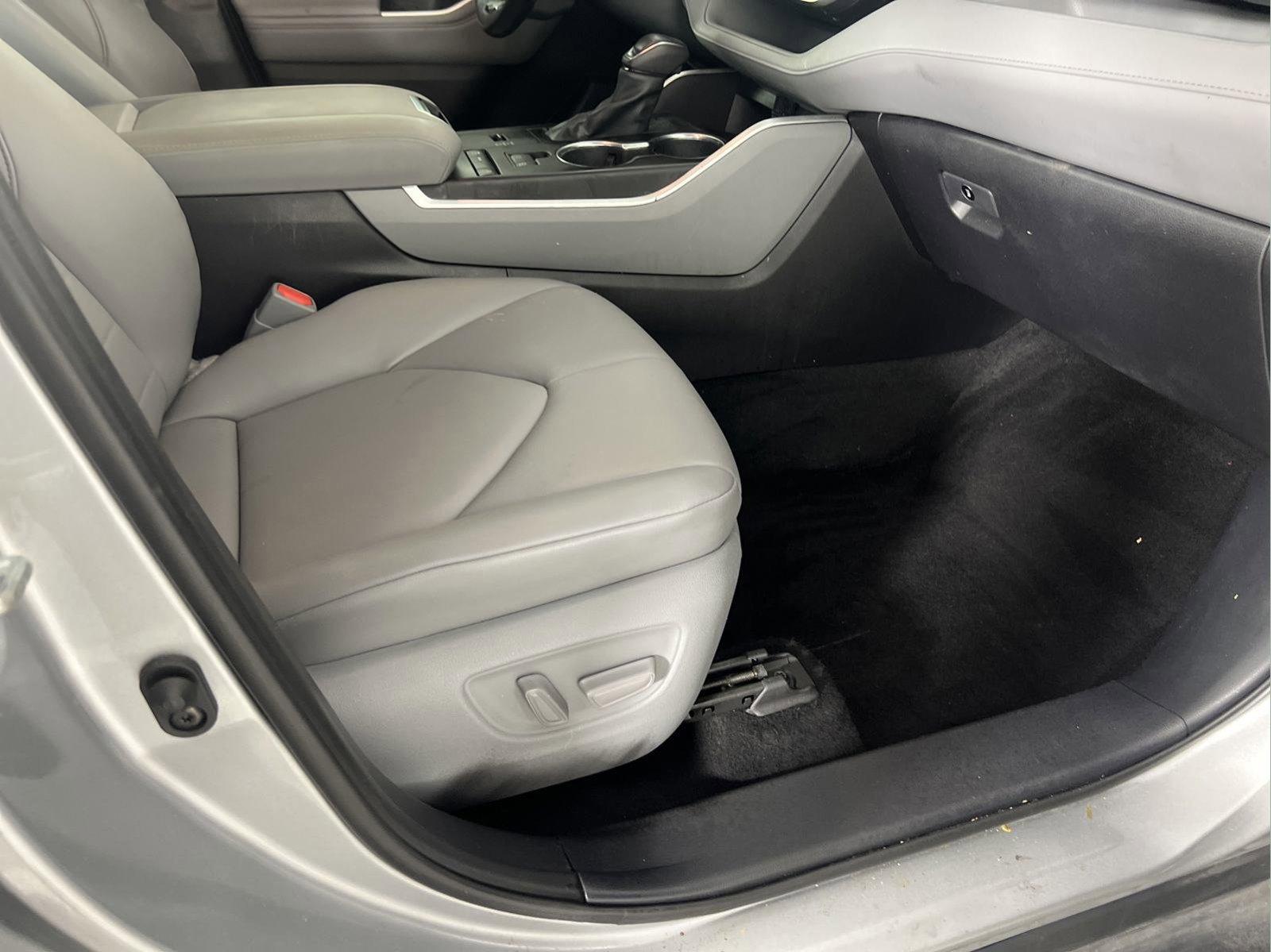 2021 Toyota Highlander Vehicle Photo in GEORGETOWN, TX 78626-7508