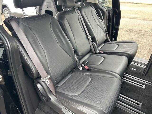 2025 Kia Carnival Vehicle Photo in MEDINA, OH 44256-9631