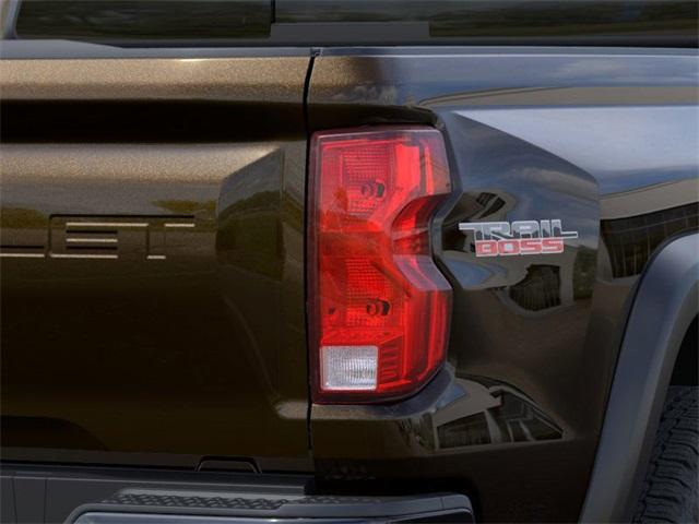 2025 Chevrolet Colorado Vehicle Photo in ENGLEWOOD, CO 80113-6708