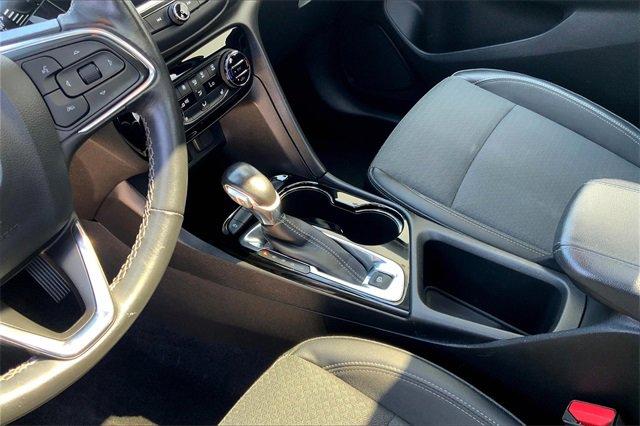 2021 Buick Encore GX Vehicle Photo in TOPEKA, KS 66609-0000
