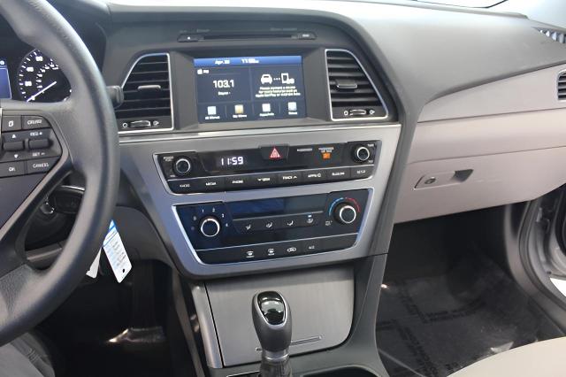 2017 Hyundai SONATA Vehicle Photo in Green Bay, WI 54304
