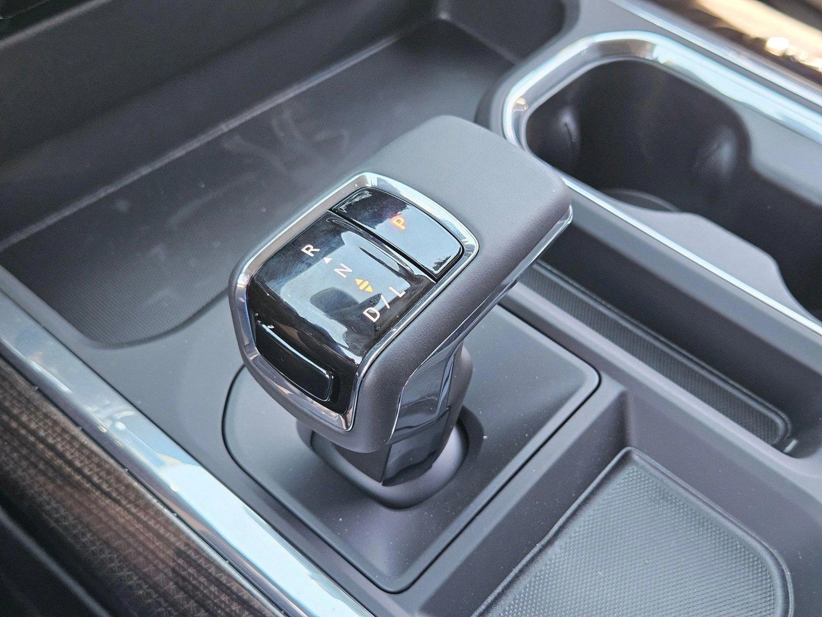 2025 Chevrolet Silverado 1500 Vehicle Photo in PEORIA, AZ 85382-3715