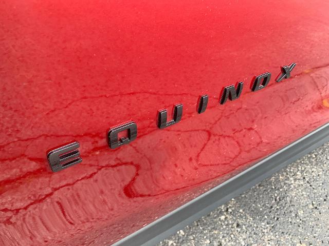 2022 Chevrolet Equinox Vehicle Photo in MOON TOWNSHIP, PA 15108-2571