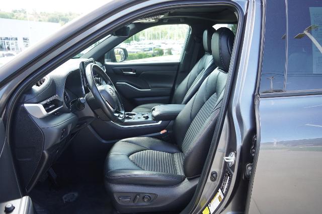 2024 Toyota Highlander Vehicle Photo in Riverdale, UT 84405