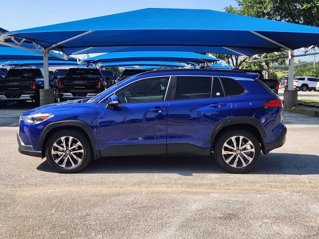 2024 Toyota Corolla Cross Vehicle Photo in DENTON, TX 76210-9321