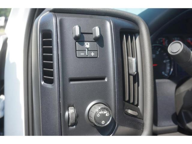 2023 Chevrolet Silverado 6500 HD Vehicle Photo in ALCOA, TN 37701-3235