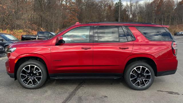 2021 Chevrolet Tahoe Vehicle Photo in MOON TOWNSHIP, PA 15108-2571