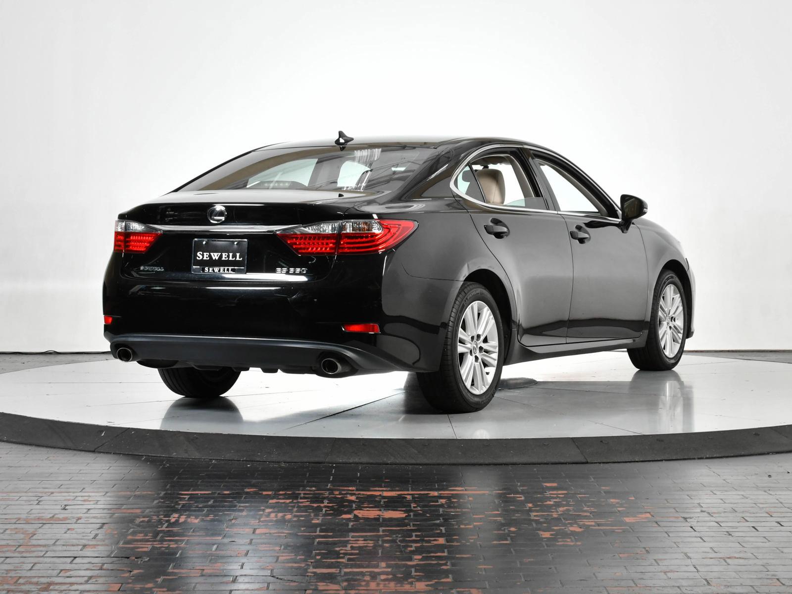 2014 Lexus ES 350 Vehicle Photo in DALLAS, TX 75235