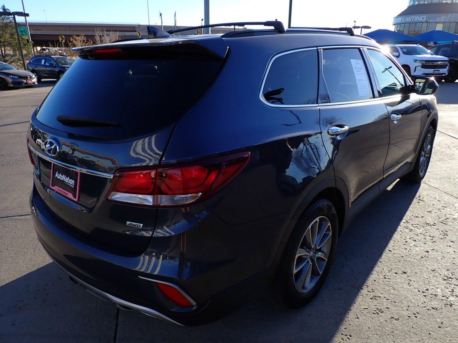 2017 Hyundai Santa Fe Vehicle Photo in DENVER, CO 80221-3610