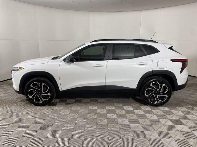 2025 Chevrolet Trax Vehicle Photo in PHOENIX, AZ 85014-3381
