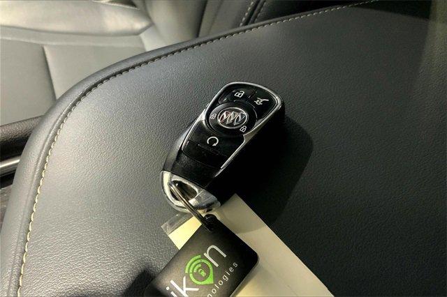 2021 Buick Enclave Vehicle Photo in TOPEKA, KS 66609-0000
