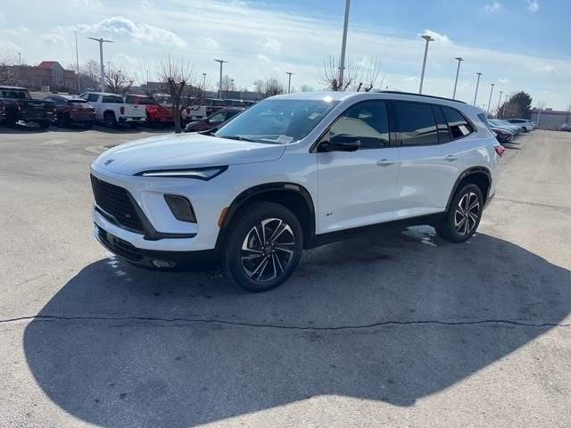 2025 Buick Enclave Vehicle Photo in Fishers, IN 46038