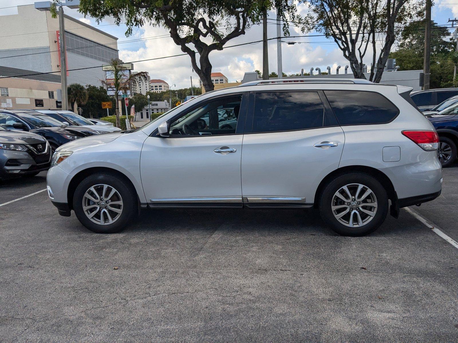 2016 Nissan Pathfinder Vehicle Photo in WEST PALM BEACH, FL 33407-3296