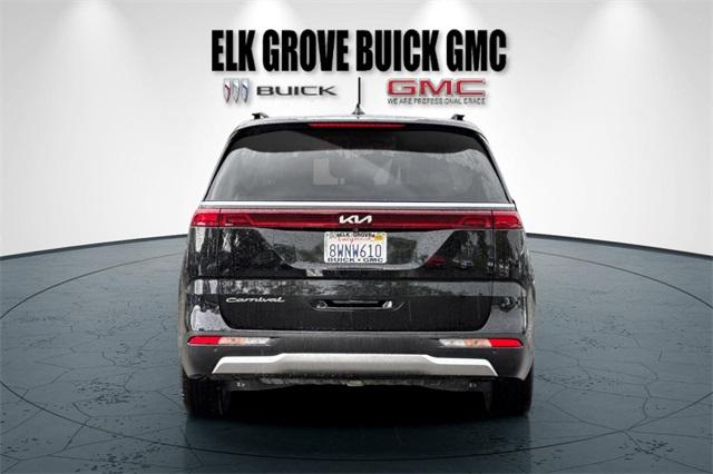 2022 Kia Carnival Vehicle Photo in ELK GROVE, CA 95757-8703