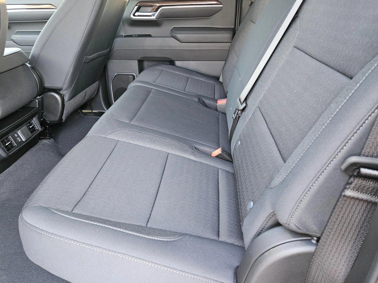 2025 Chevrolet Silverado 1500 Vehicle Photo in GREENACRES, FL 33463-3207