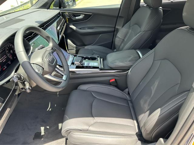 2025 Audi Q7 Vehicle Photo in HOUSTON, TX 77090