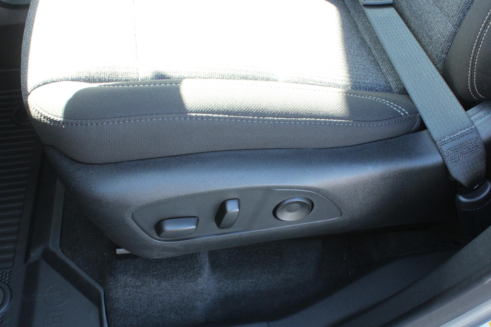2025 GMC Acadia Vehicle Photo in AURORA, CO 80012-4011