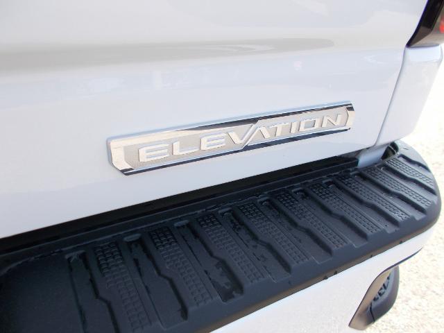 2025 GMC Sierra 1500 Vehicle Photo in LOWELL, MA 01852-4336