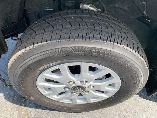 2024 Toyota Tacoma 4WD Vehicle Photo in MOON TOWNSHIP, PA 15108-2571