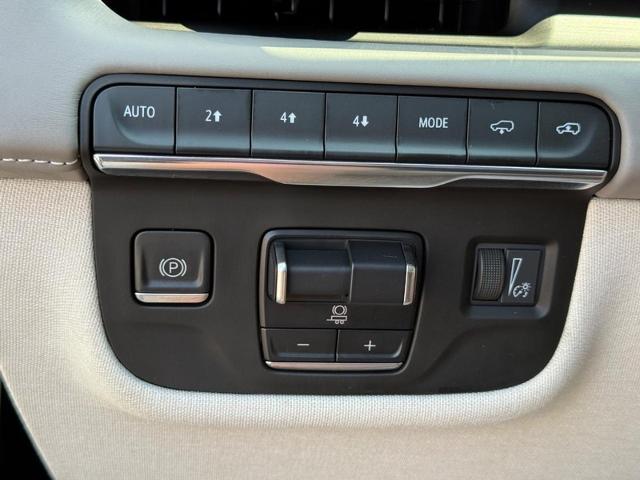 2023 Cadillac Escalade ESV Vehicle Photo in COLUMBIA, MO 65203-3903