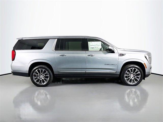 2025 GMC Yukon XL Vehicle Photo in PUYALLUP, WA 98371-4149