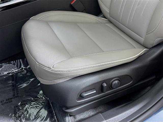 2025 Buick Envista Vehicle Photo in PUYALLUP, WA 98371-4149