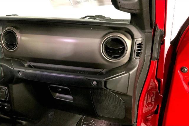 2021 Jeep Gladiator Vehicle Photo in Kansas City, MO 64114