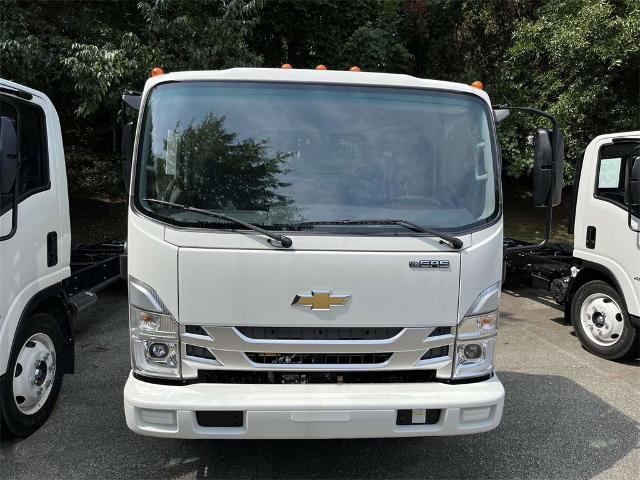 2025 Chevrolet Low Cab Forward 4500 Vehicle Photo in ALCOA, TN 37701-3235