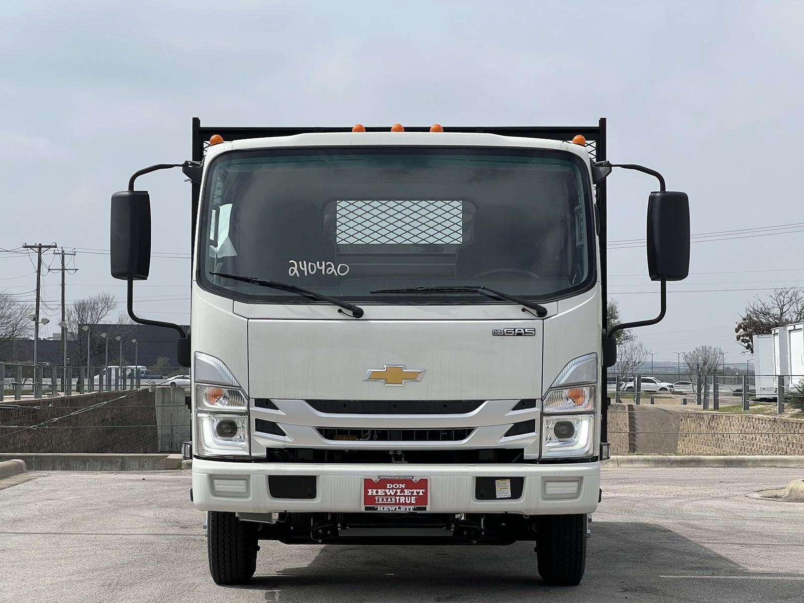 2024 Chevrolet Low Cab Forward 3500 Vehicle Photo in GEORGETOWN, TX 78626-7508