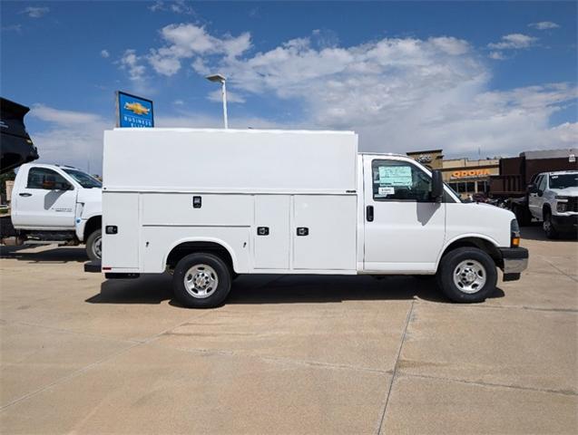 2024 Chevrolet Express Commercial Cutaway Vehicle Photo in ENGLEWOOD, CO 80113-6708