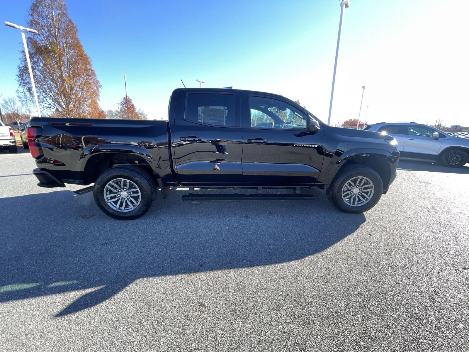 2024 Chevrolet Colorado Vehicle Photo in BENTONVILLE, AR 72712-4322