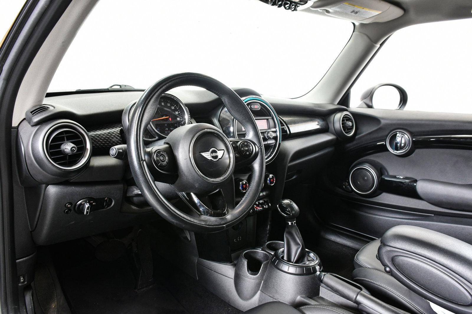 2015 MINI Cooper S Hardtop Vehicle Photo in DALLAS, TX 75235