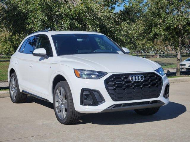 2025 Audi Q5 Vehicle Photo in HOUSTON, TX 77090