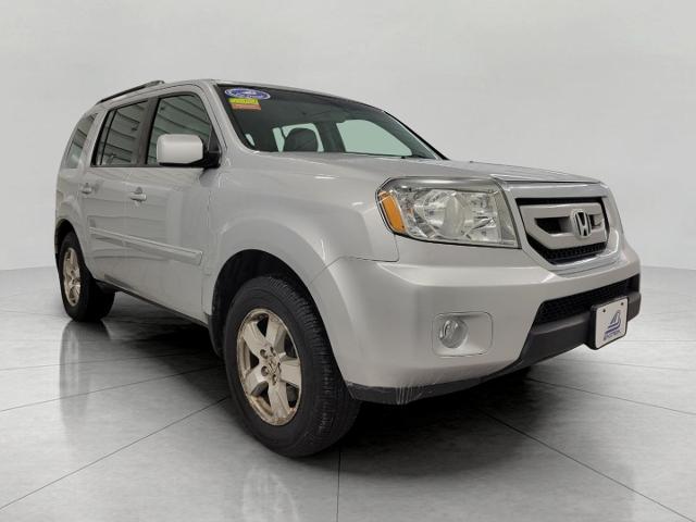 2011 Honda Pilot Vehicle Photo in Oshkosh, WI 54901