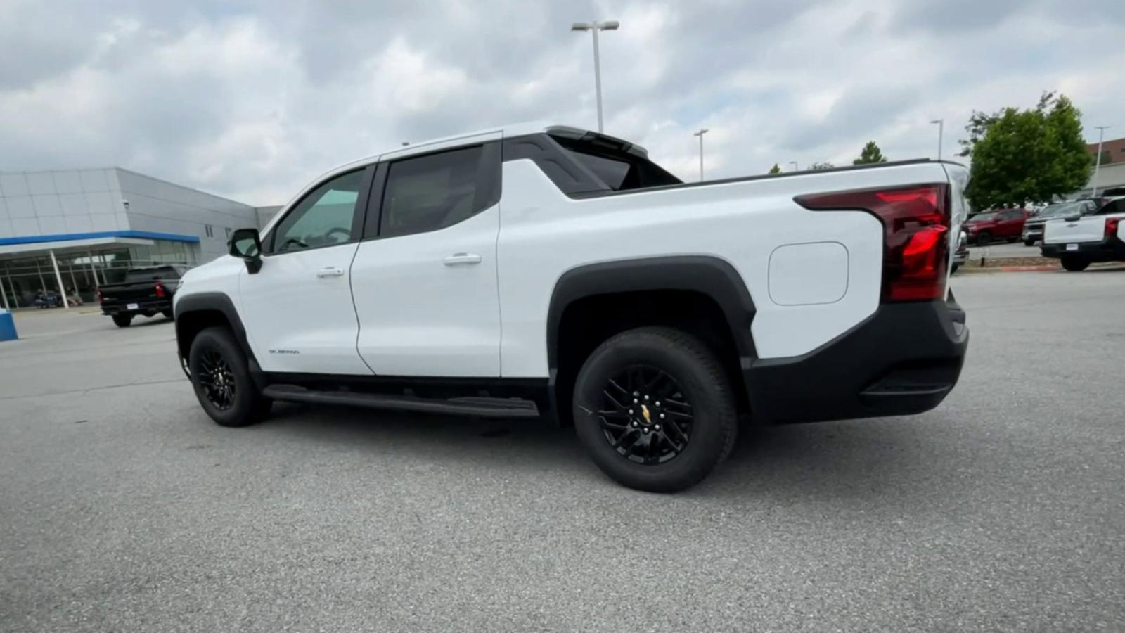 2024 Chevrolet Silverado EV Vehicle Photo in BENTONVILLE, AR 72712-4322