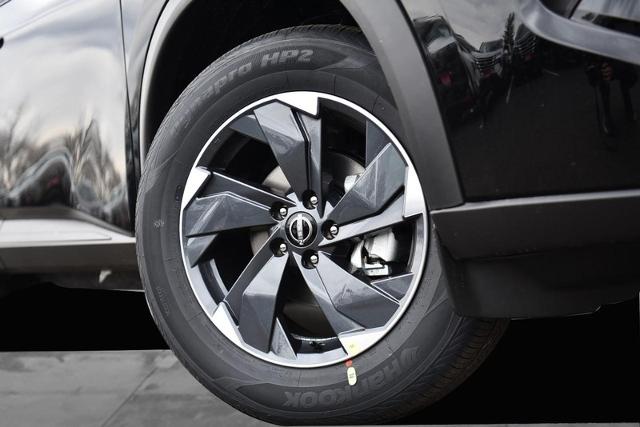2025 Nissan Rogue Vehicle Photo in Ballwin, MO 63011