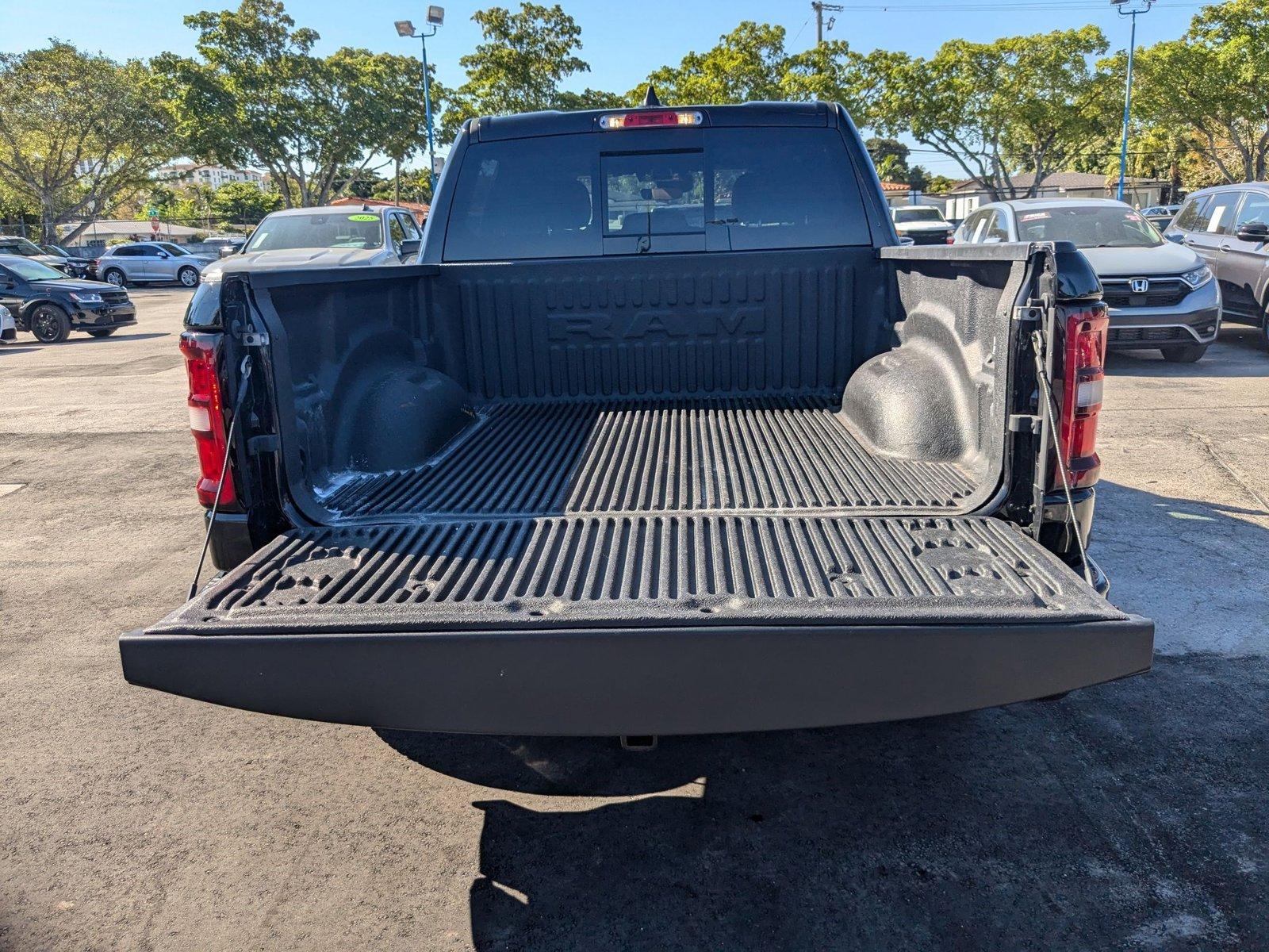 2025 Ram 1500 Vehicle Photo in MIAMI, FL 33134-2699