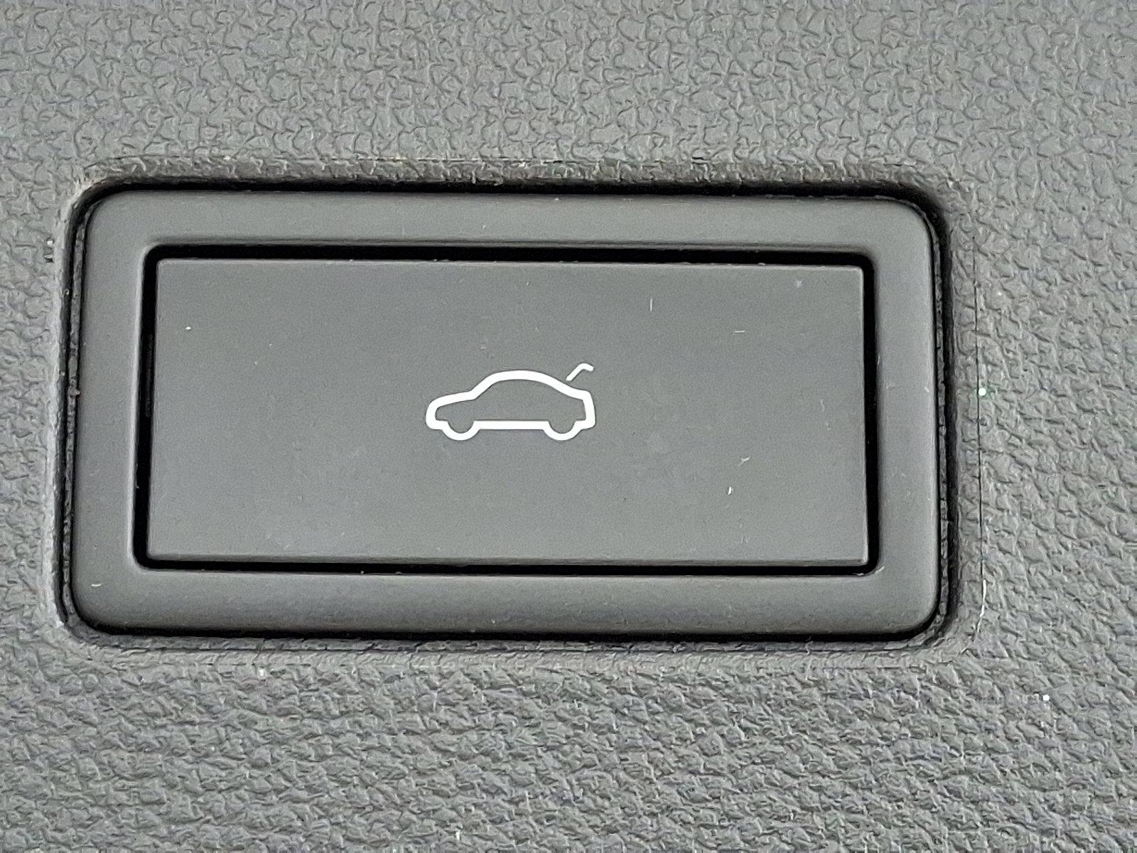 2024 Volkswagen Atlas Vehicle Photo in Lancaster, PA 17601