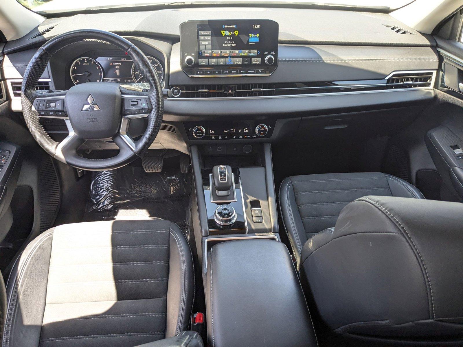 2022 Mitsubishi Outlander Vehicle Photo in Miami, FL 33135