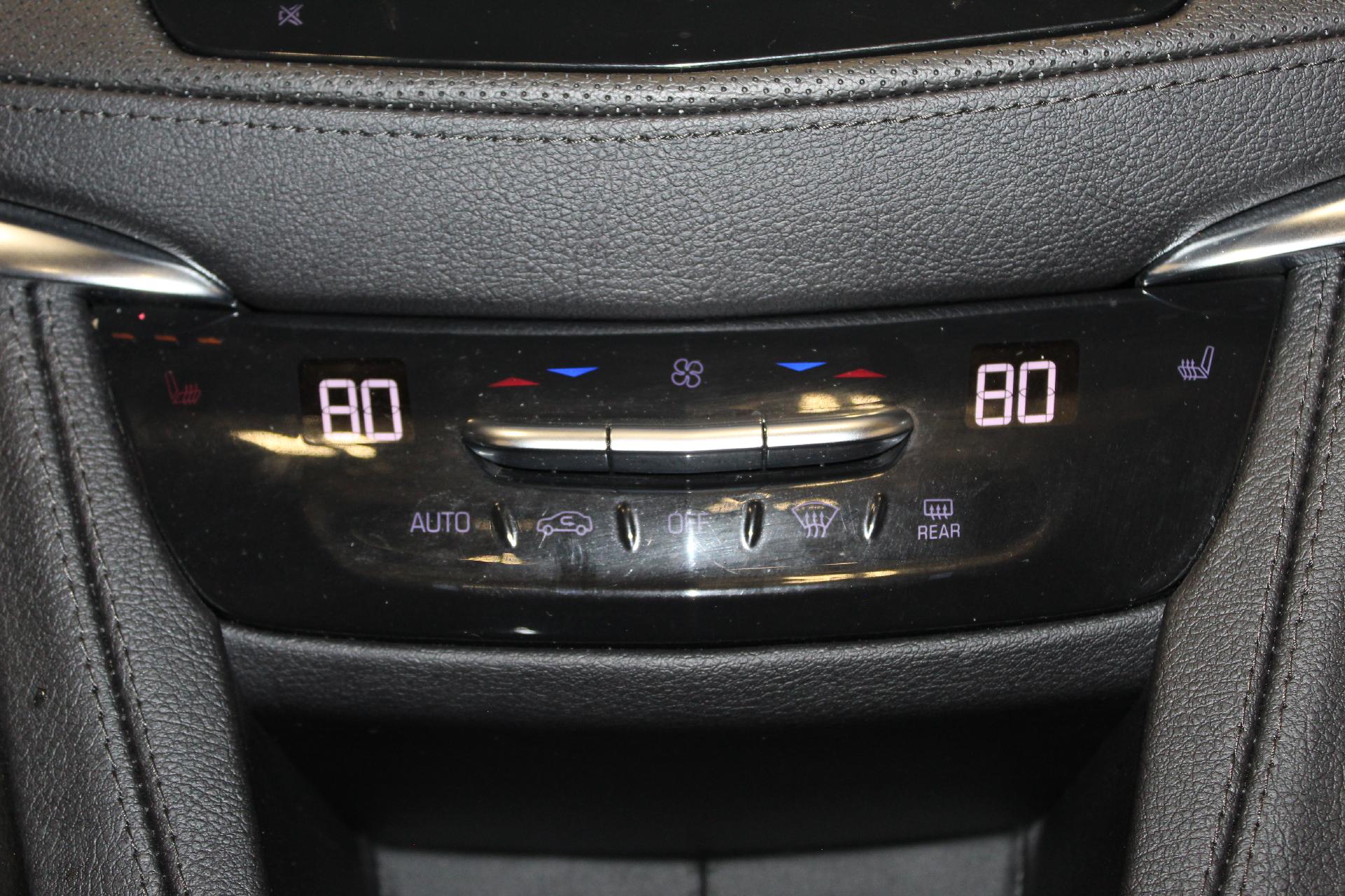 2022 Cadillac XT5 Vehicle Photo in NORTHAMPTON, MA 01060-1120